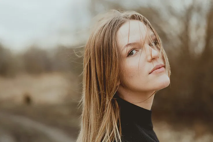 woman looking for best therapy